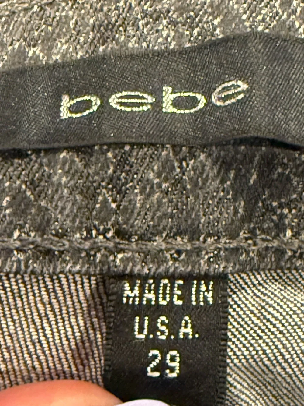 bebe: Snakeskin print grey/fade skinny Jeans. Sz 29